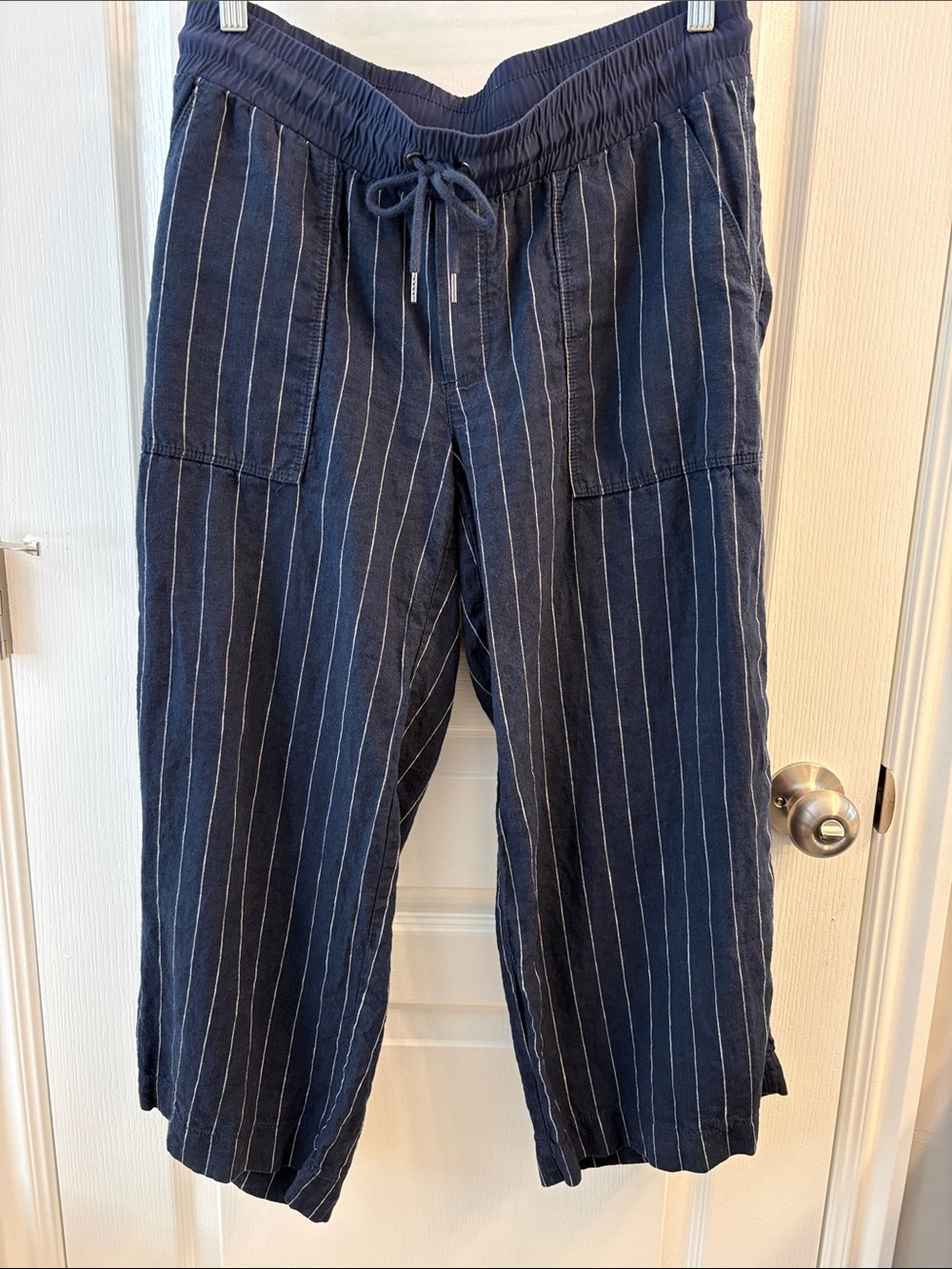 Athleta Navy Blue Pinstripe Drawstring Cropped Pants